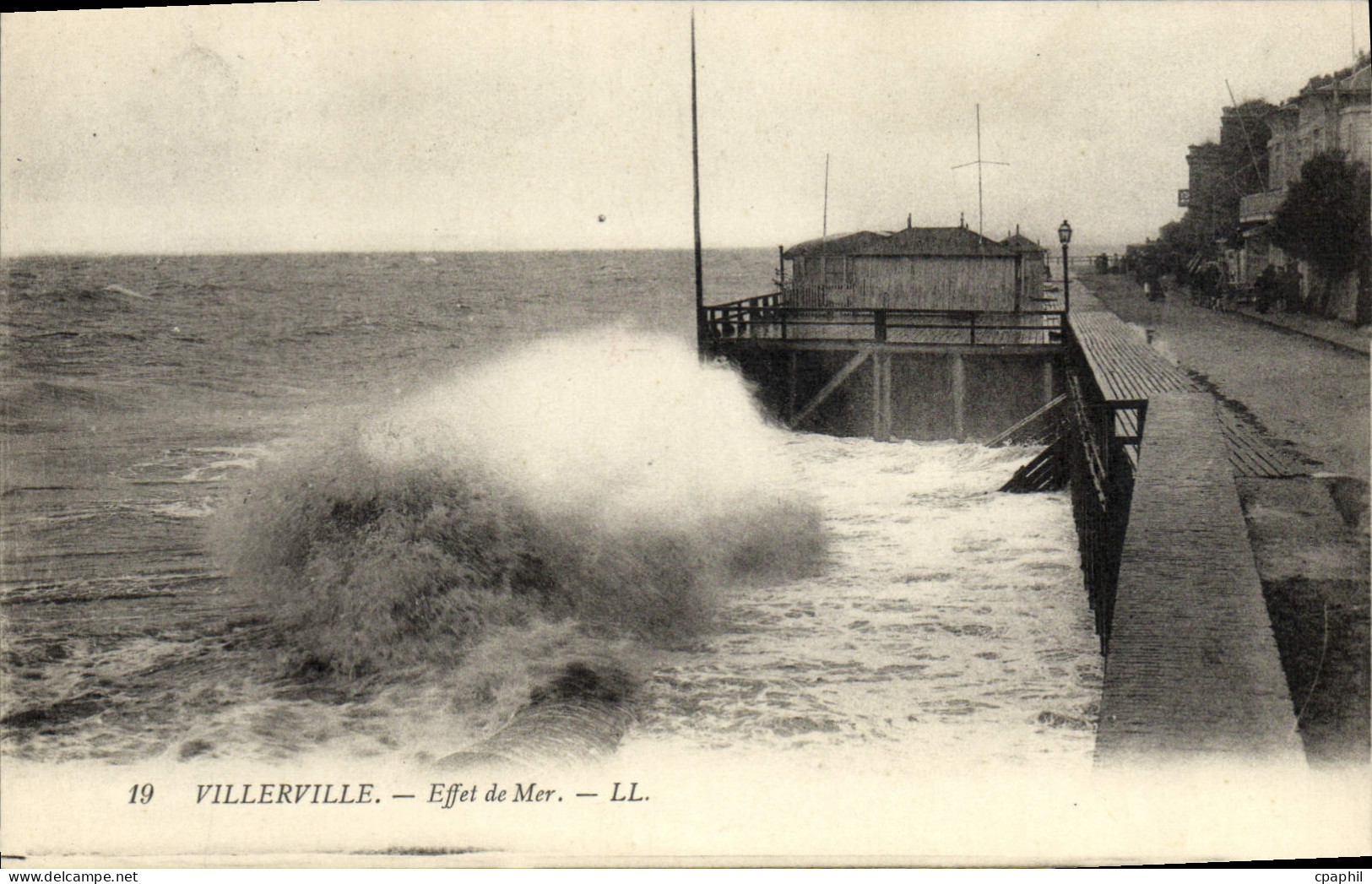 CPA Villerville Effet de Mer
