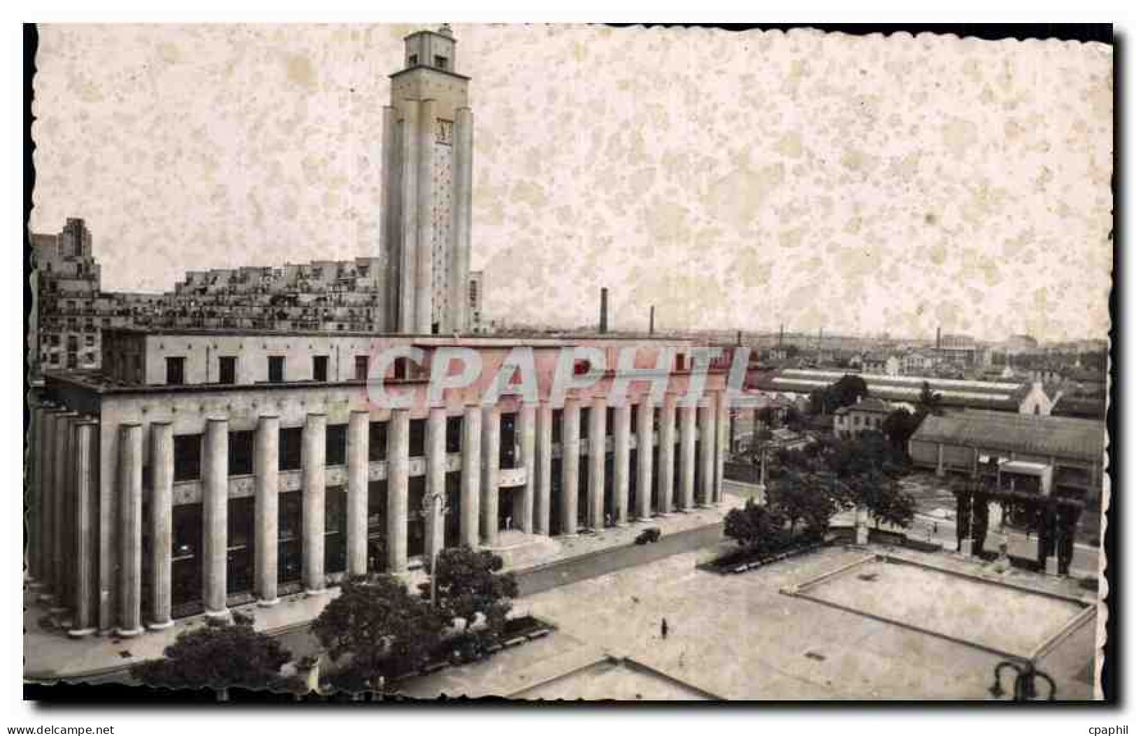 CPA Villeurbanne Les Gratte ciel Place Albert Thomas