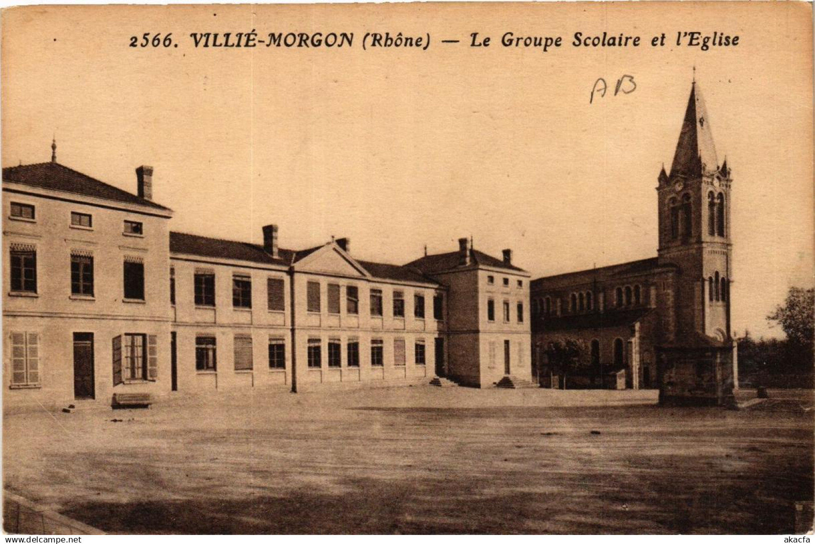 CPA VILLIÉ-MORGON Le Groupe Scolaire et Église (614726)