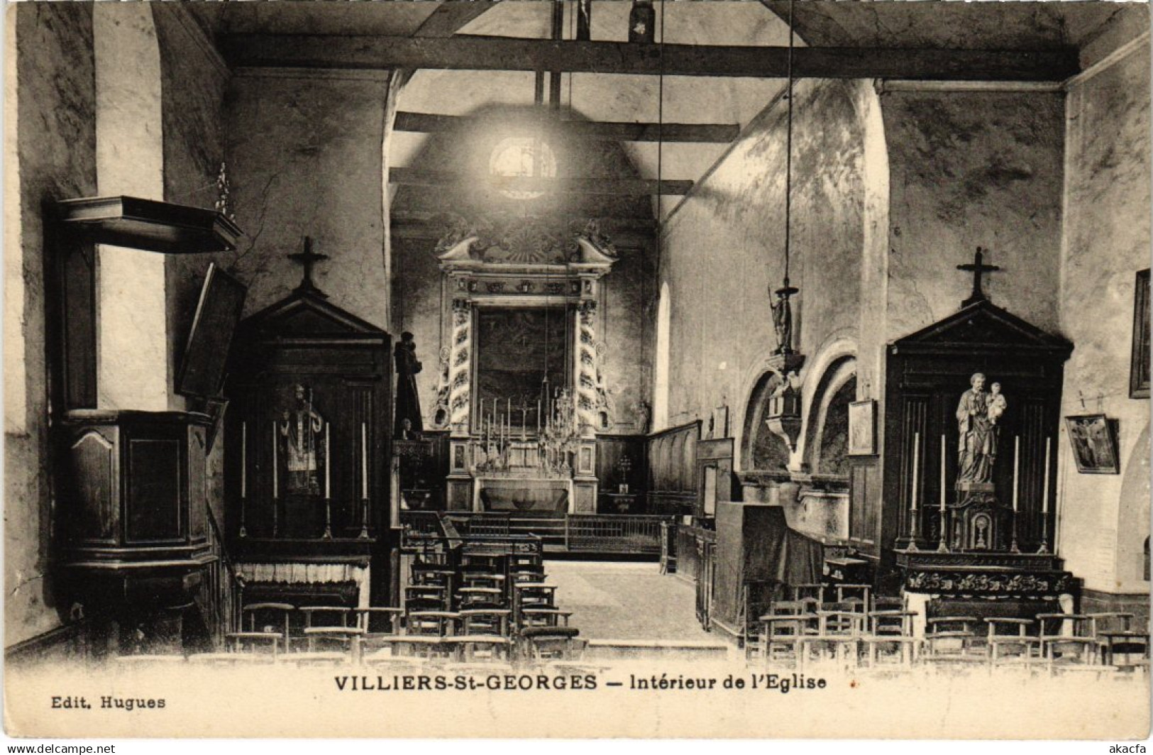 CPA VILLIERS-SAINT-GEORGES Interieur de l'Eglise (1328850)
