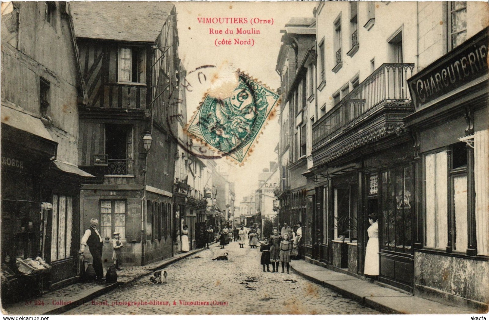 CPA VIMOUTIERS Rue du Moulin (868693)