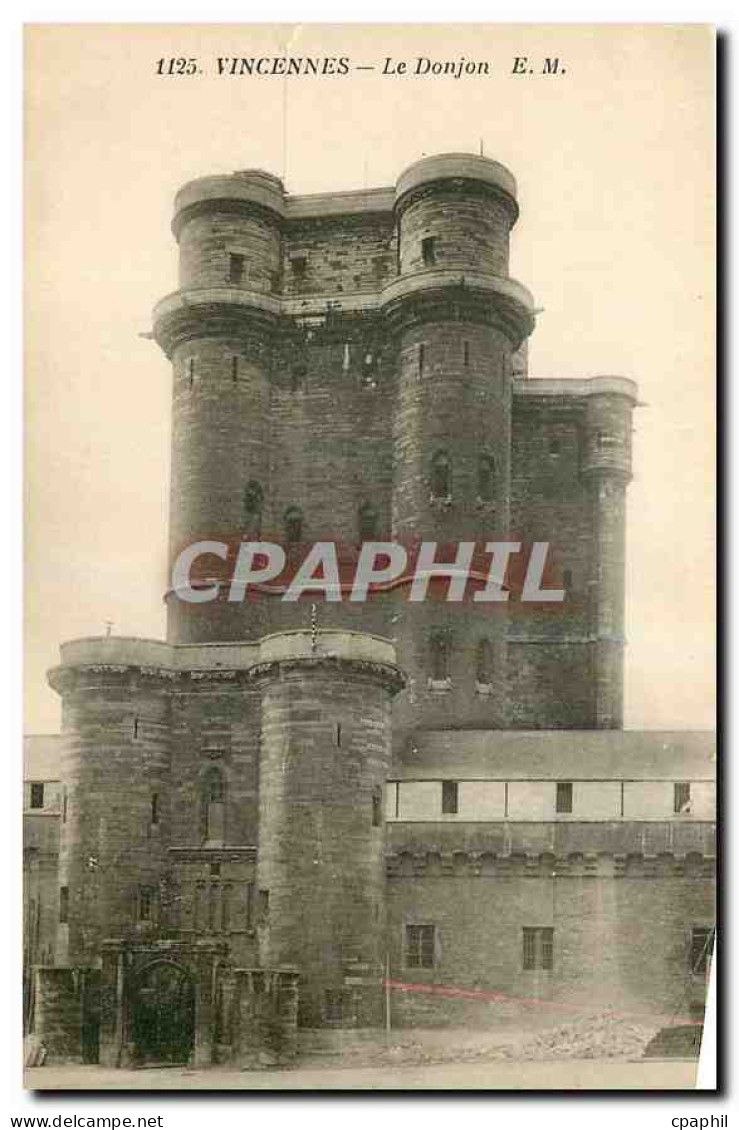 CPA Vincennes Le Donjon