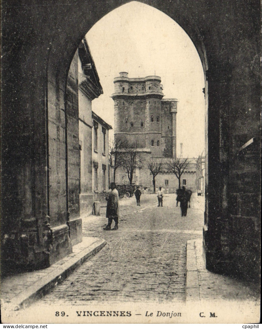 CPA Vincennes Le Donjon