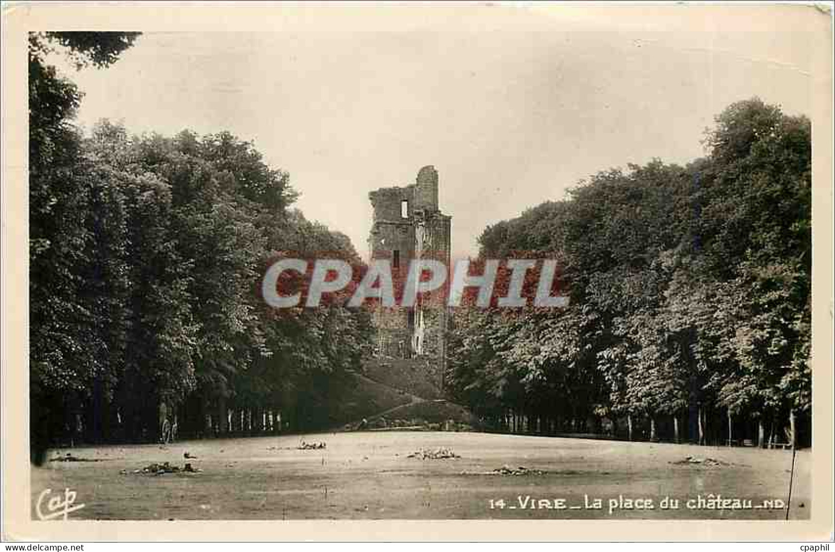 CPA VIRE-La Place du Chateau