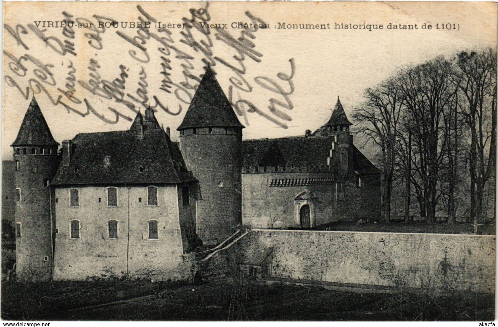 CPA VIRIEU-sur-BOURBRE - Vieux Chateau (434324)