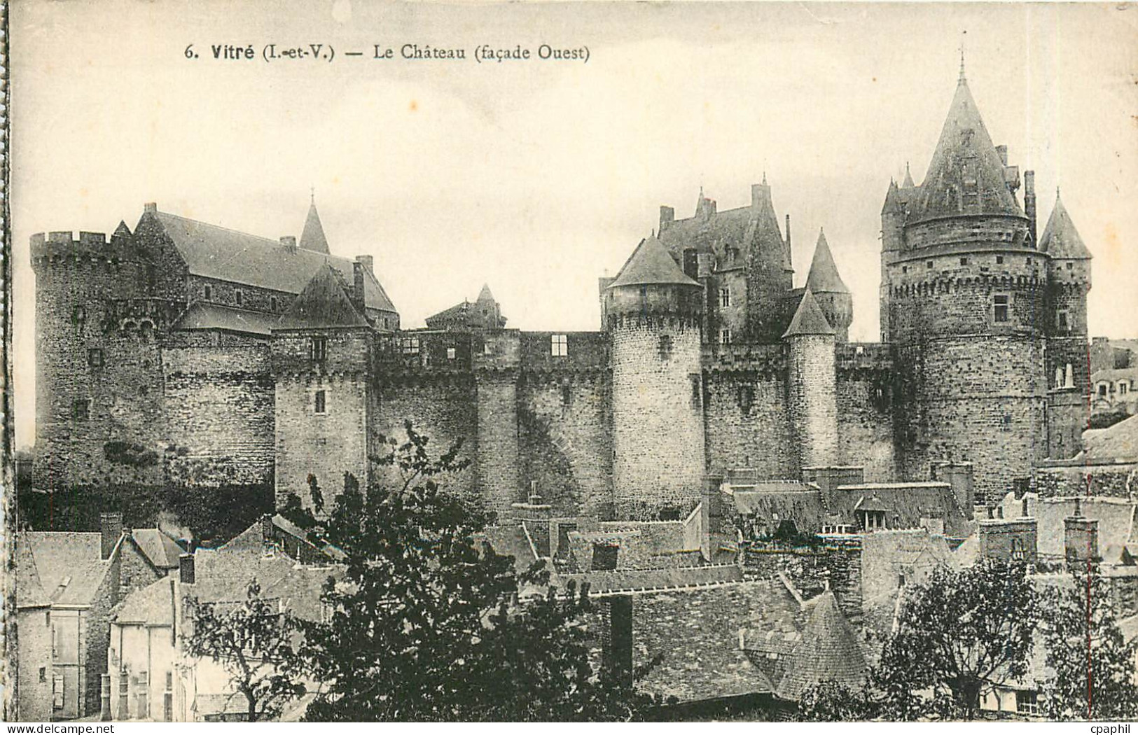 CPA Vitre I et V le chateau facade ouest
