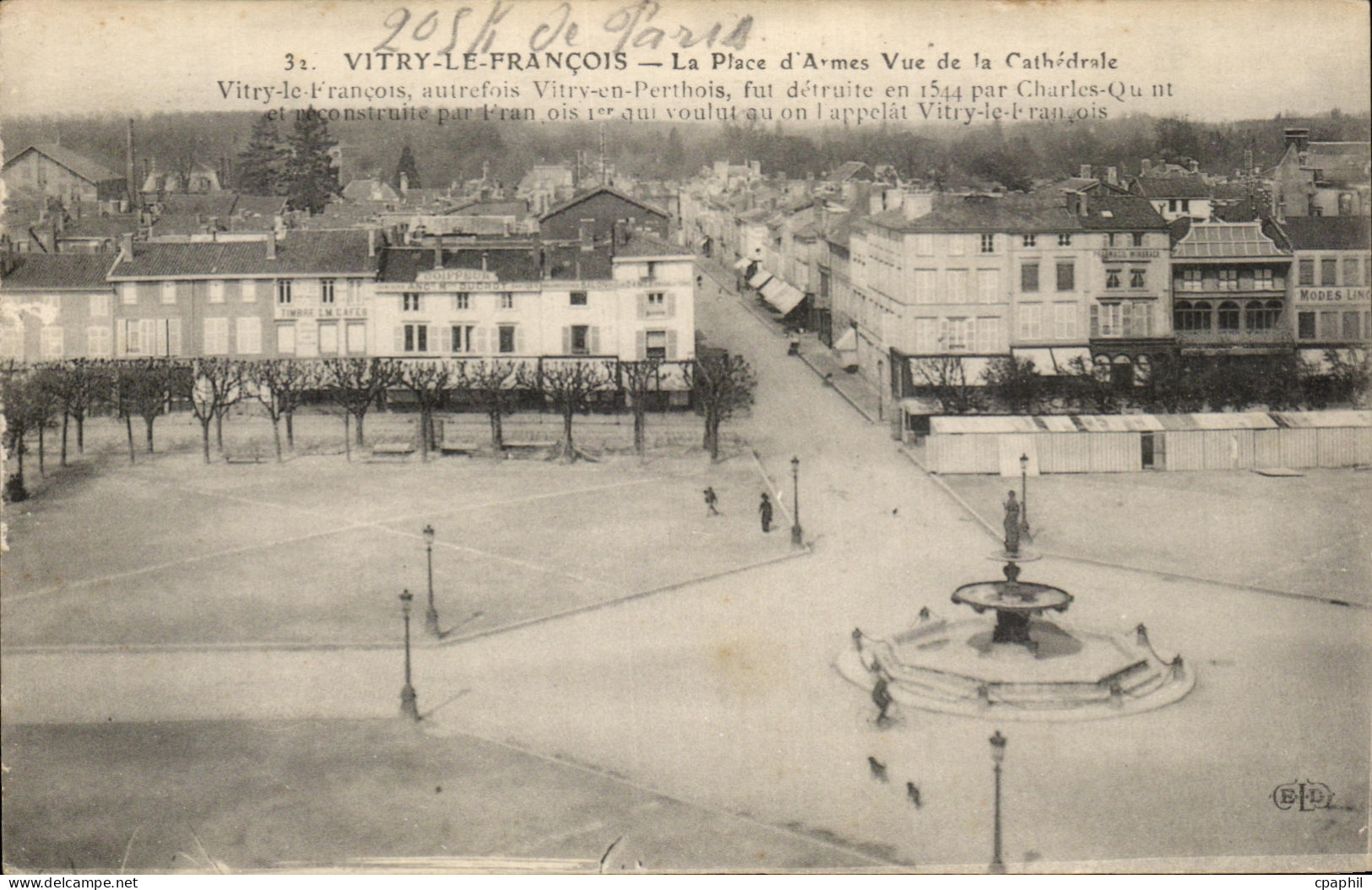 CPA Vitry Le Francois La Place d'Armes Vue De la cathedrale