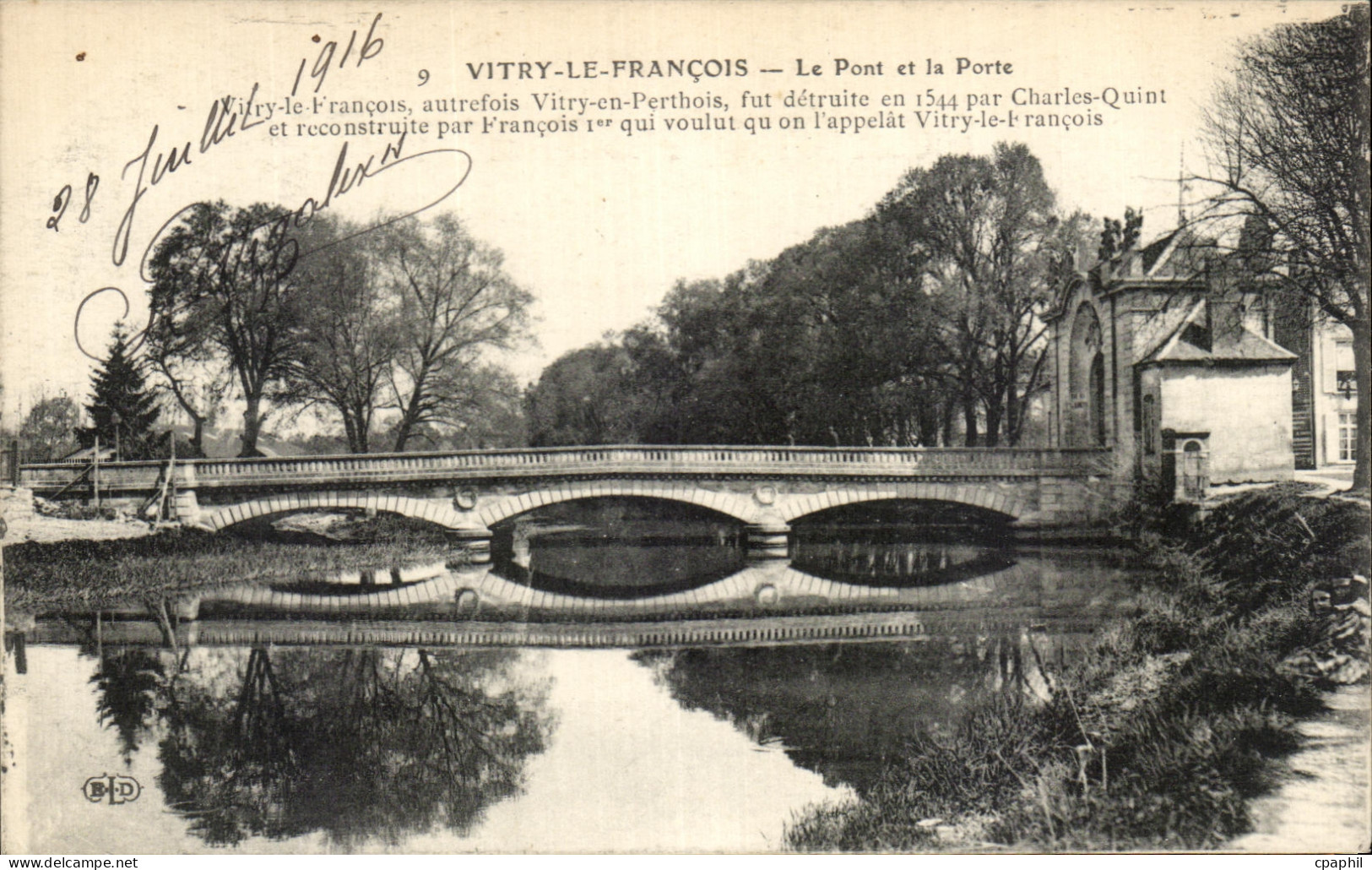 CPA Vitry Le Francois Le Pont Et La Porte