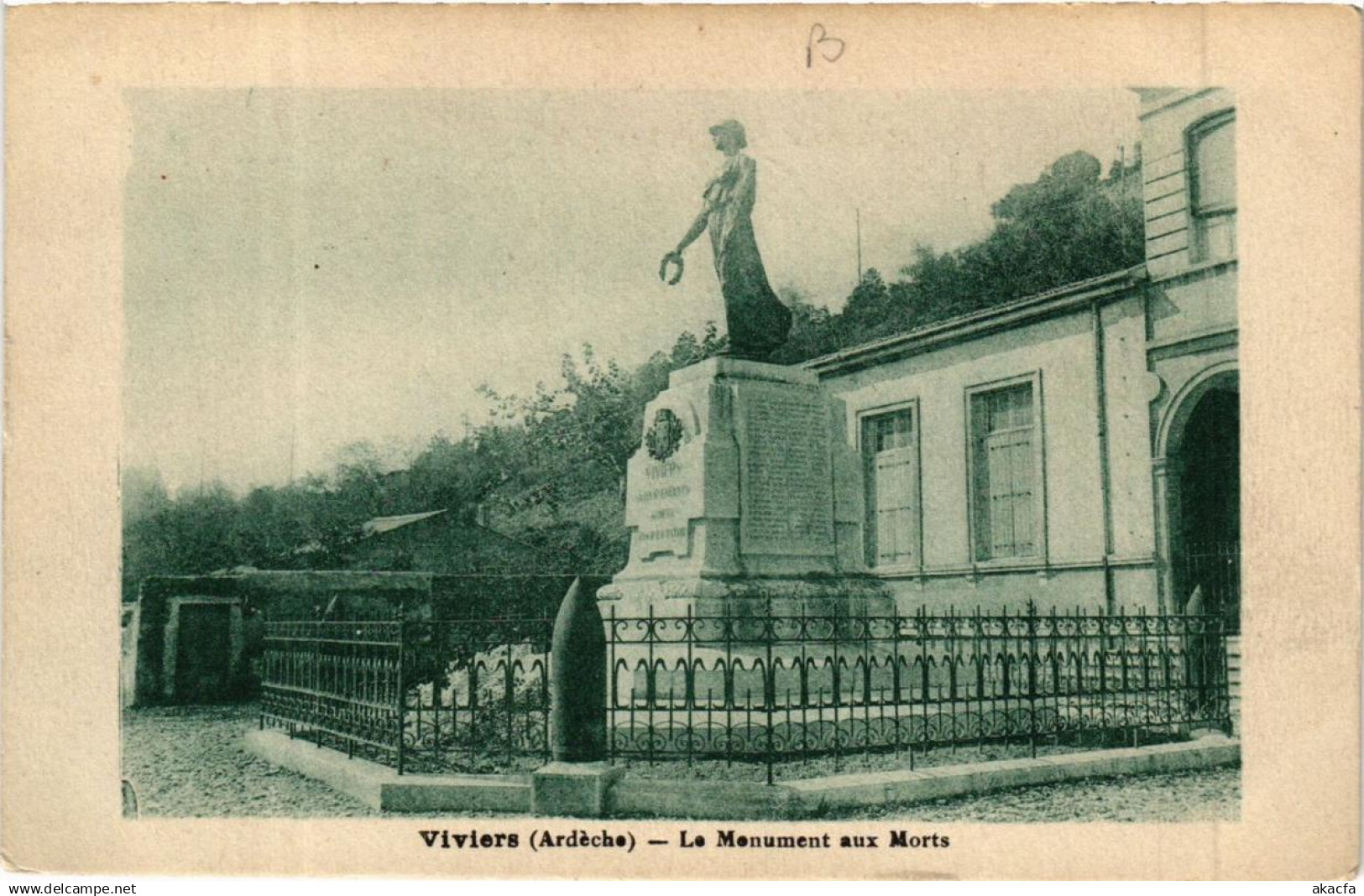 CPA VIVIERS Le Monument aux Morts (660885)