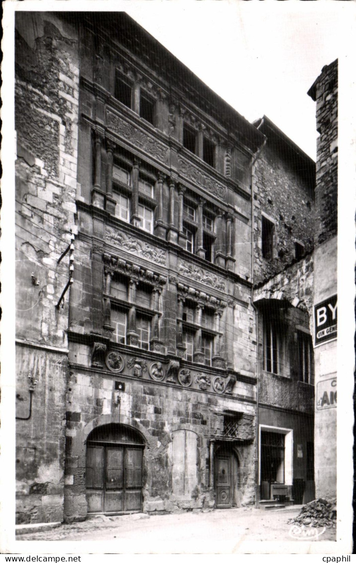 CPA Viviers sur Rhone (Ardeche) Maison des tetes