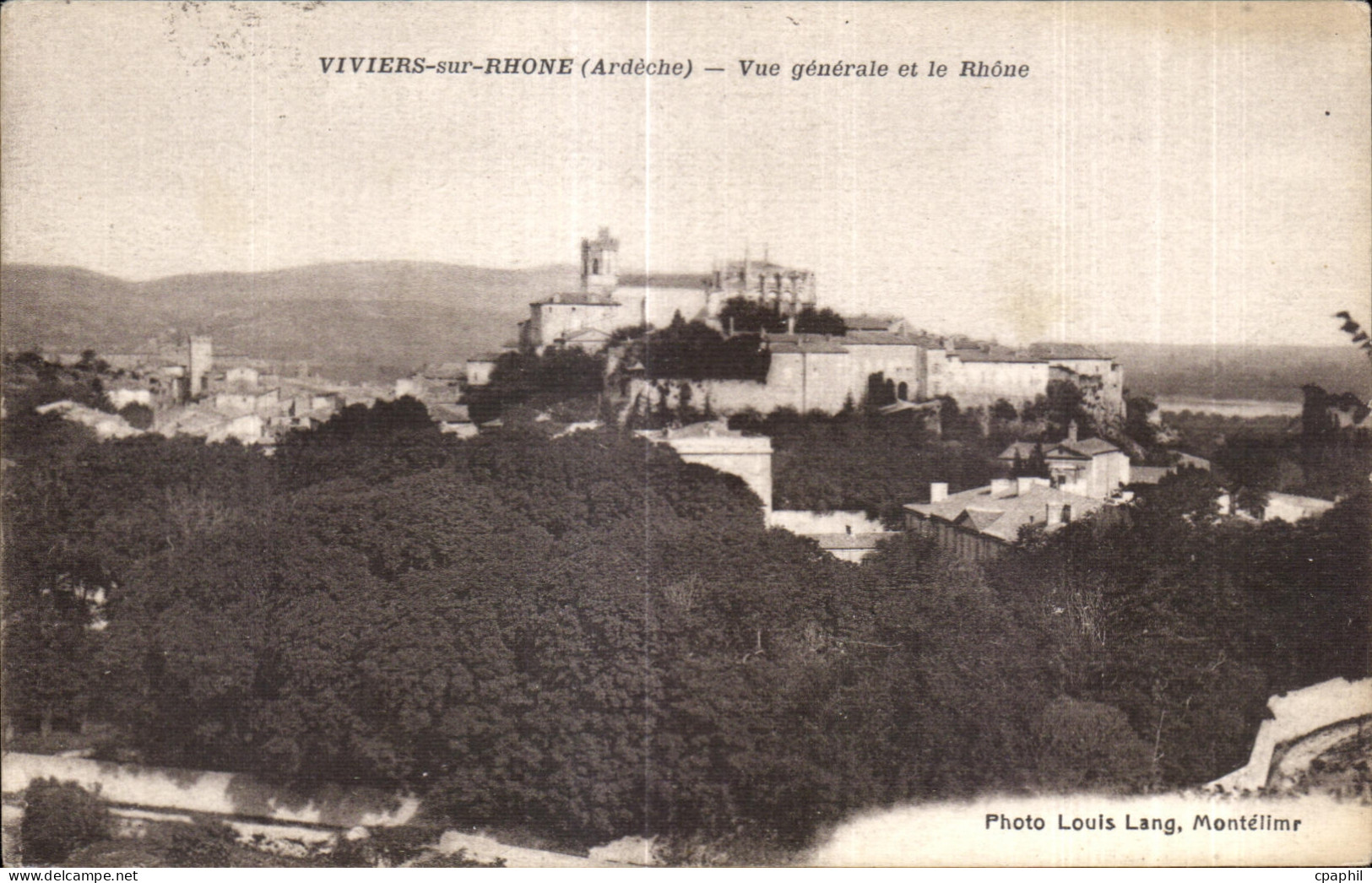 CPA Viviers sur Rhone (Ardeche) Vue generale et le Rhone