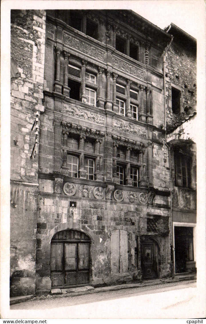 CPA Viviers sur Rhone Maison aux Tetes Renaissance