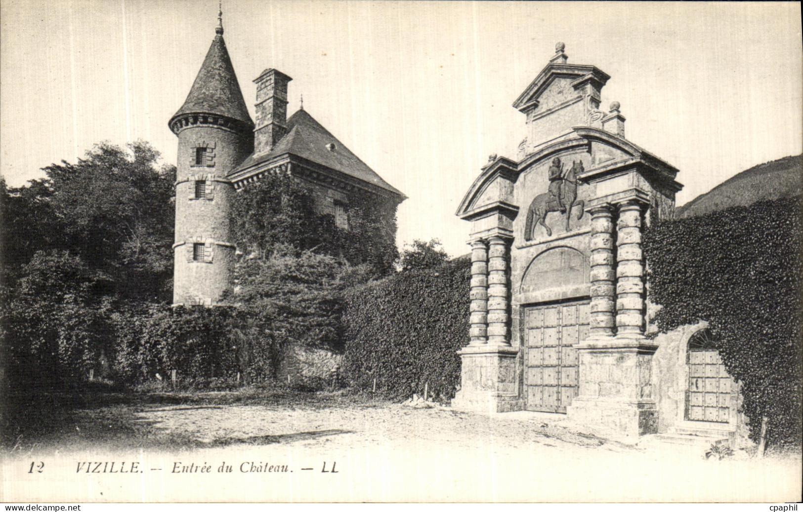 CPA Vizille Entree du Chateau