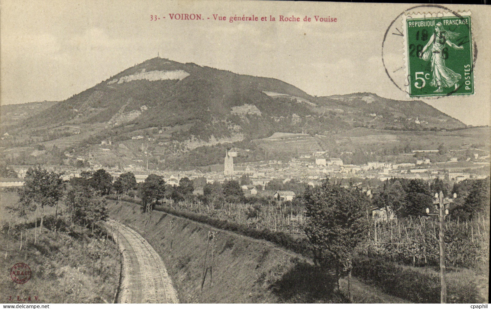 CPA Voiron Vue generale et la Roche de Vouise