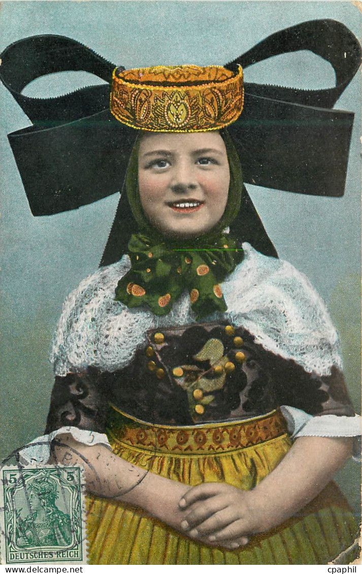 CPA Volkstrachten aus Schaumburg Lippe Folklore