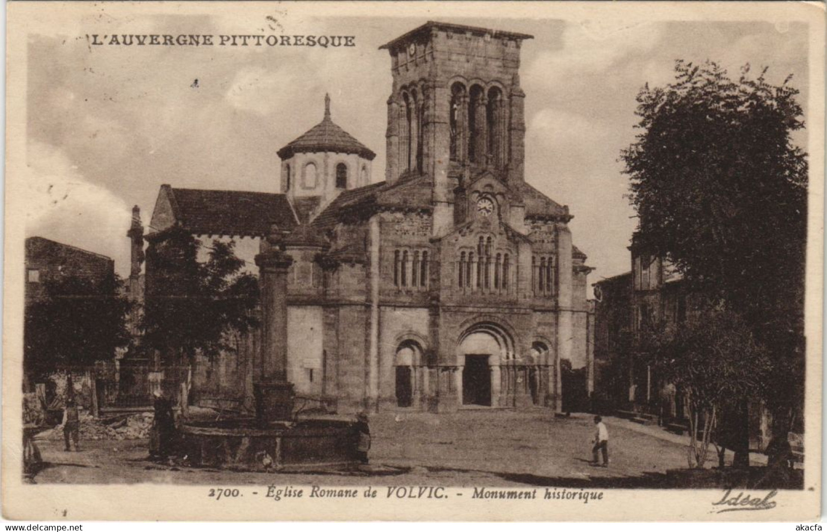CPA VOLVIC Eglise Romane (1254097)