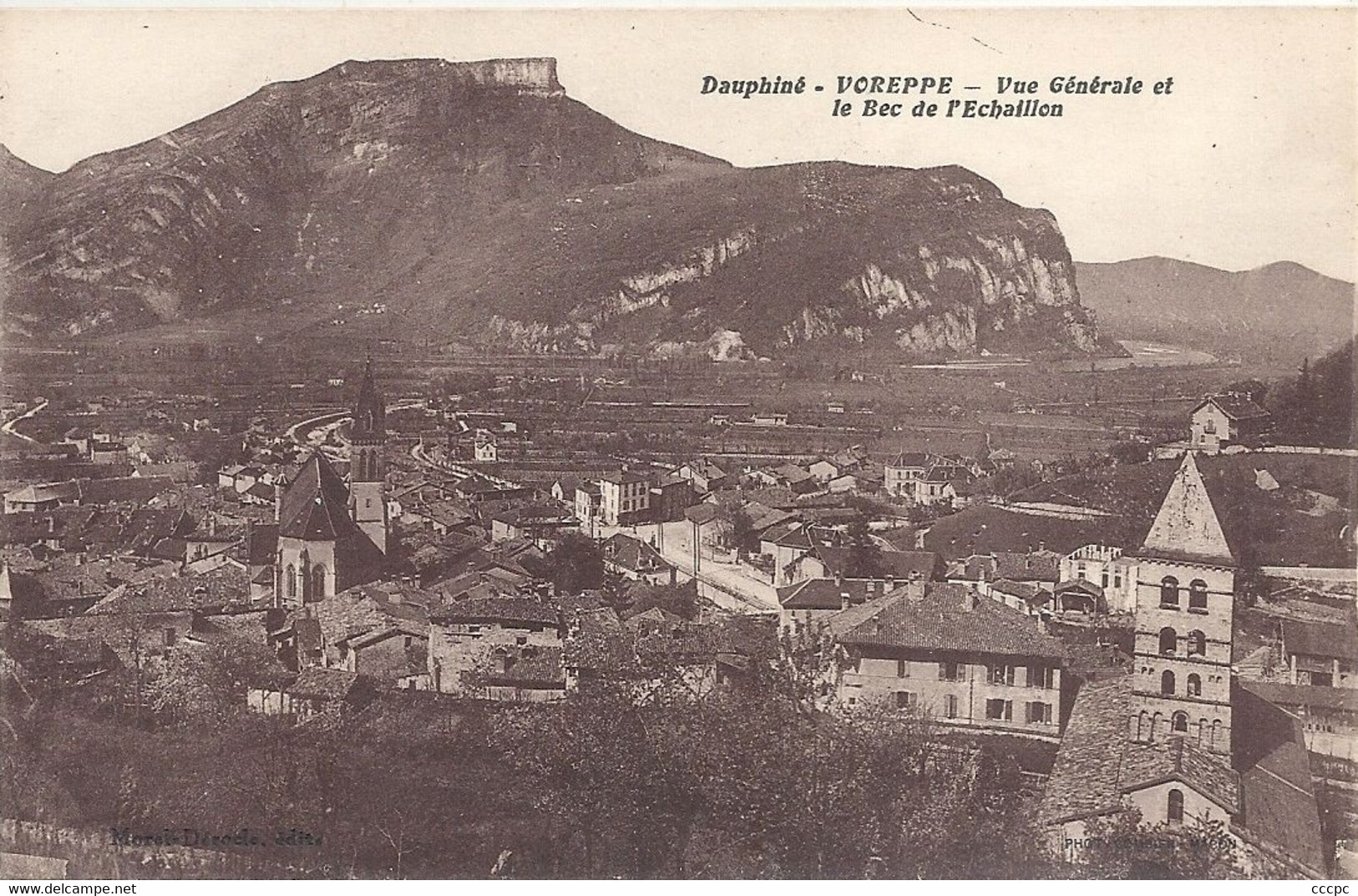 CPA Voreppe Vue générale et le Bec d'Echaillon