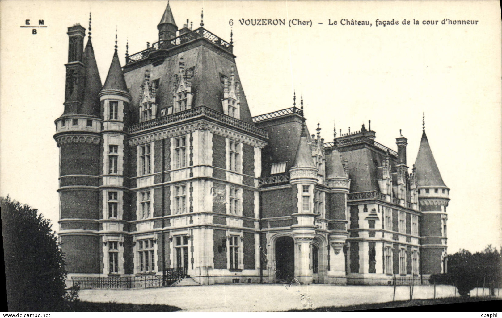 CPA VOUZERON le château