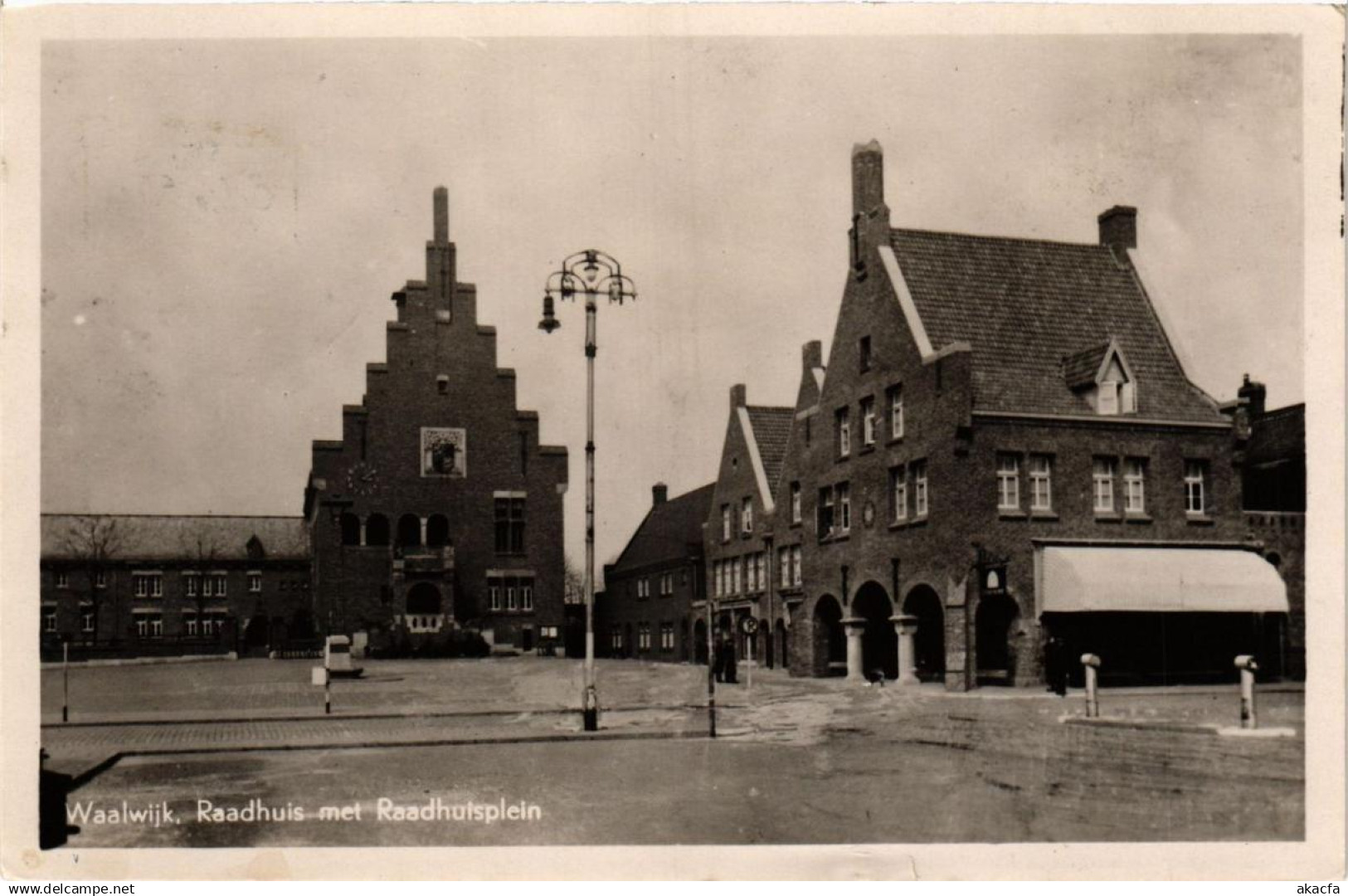 CPA Waalwijk Raadhuis met Raadhuisplein NETHERLANDS (728572)