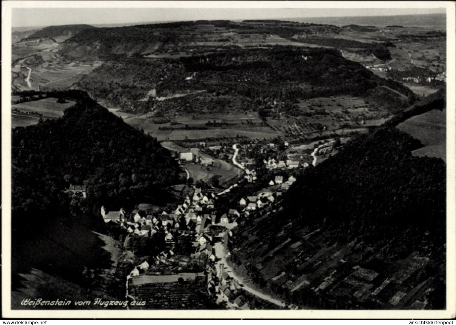 CPA Weißenstein Lauterstein in Württemberg, Luftaufnahme, Landschaft, Gebirge, Dorfansicht,