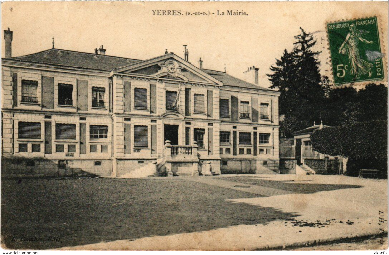 CPA YERRES Mairie (1354348)