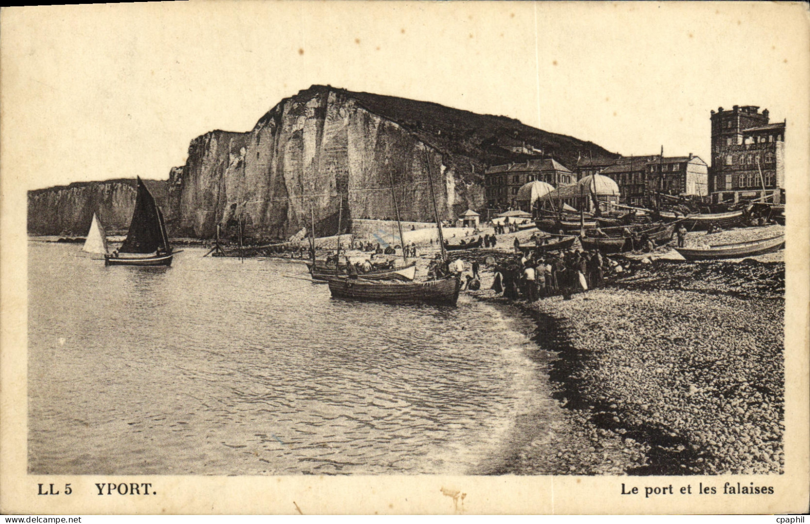 CPA Yport Le Port et les falaises