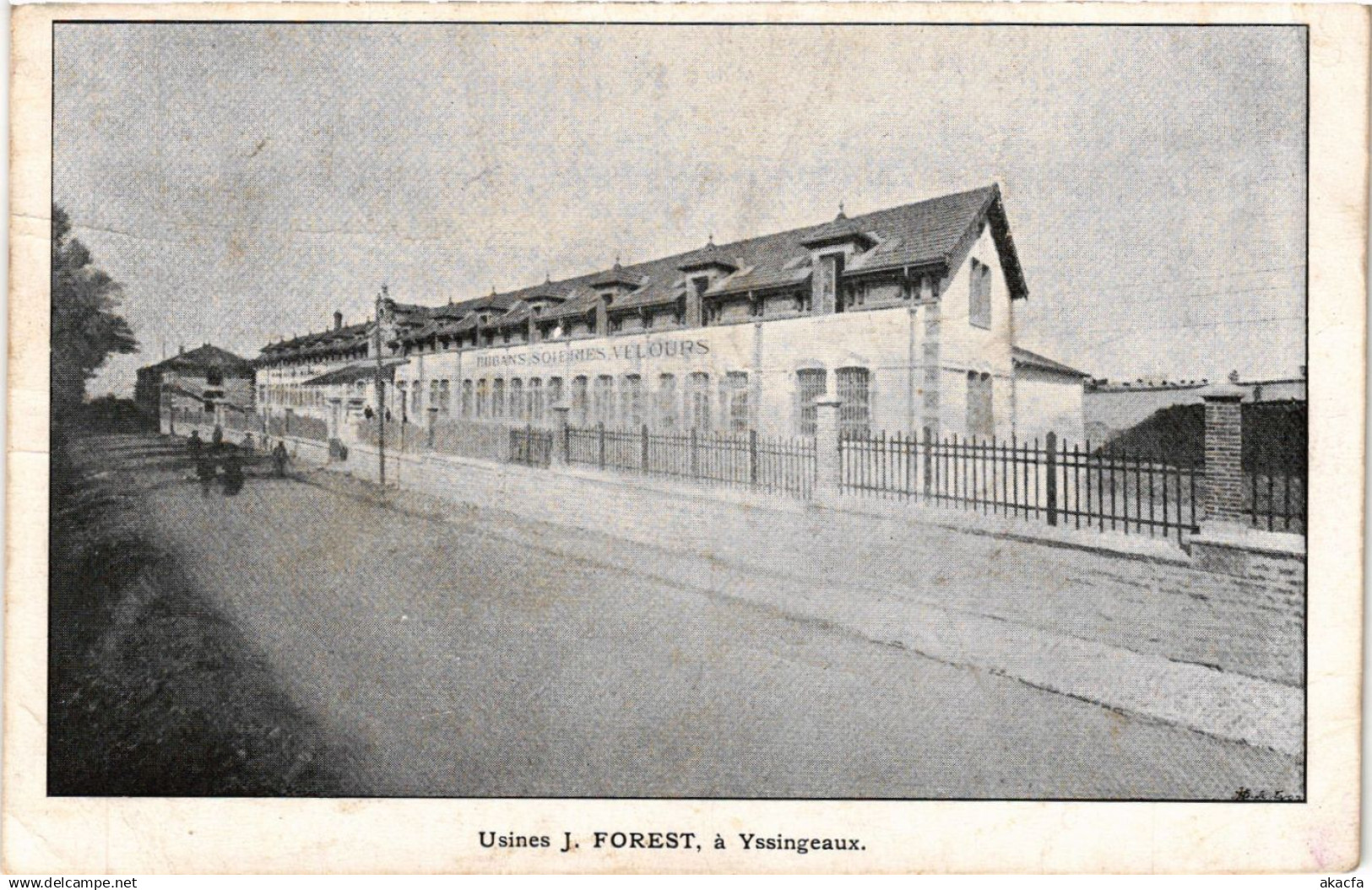 CPA YSSINGEAUX - Usines J. Forest - a YSSINGEAUX (691050)