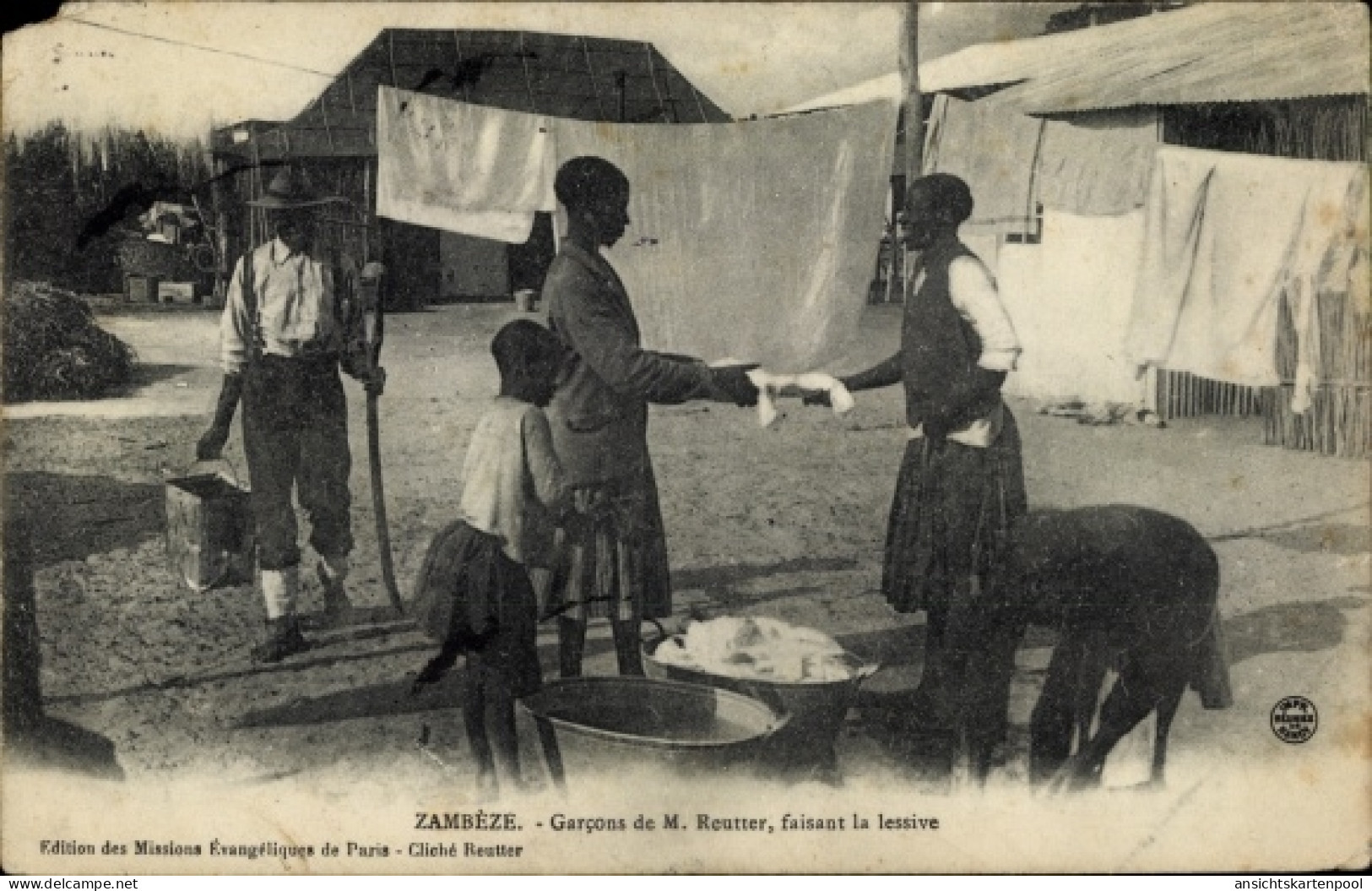 CPA Zambèze Sambia, Garcons de M. Reutter, faisant la lessive