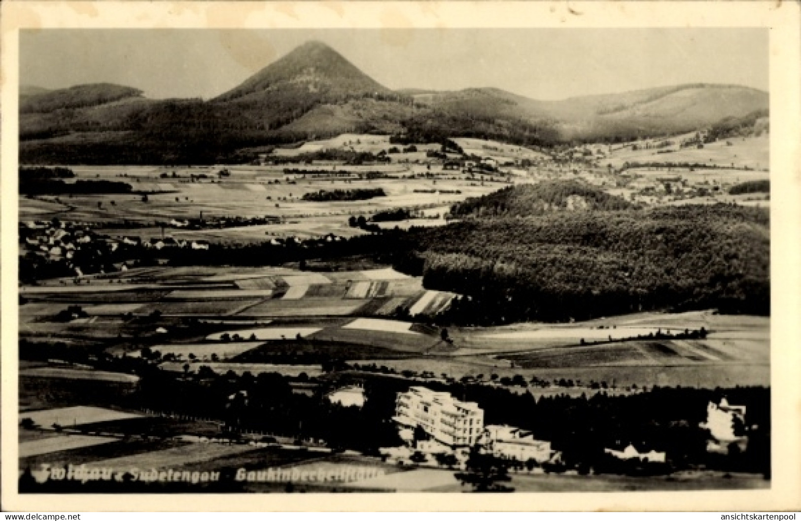 CPA Ziegenhain Schwalmstadt in Hessen, Landschaft mit Hügeln, Feldern, Wäldern, Gebäude im Vorderg