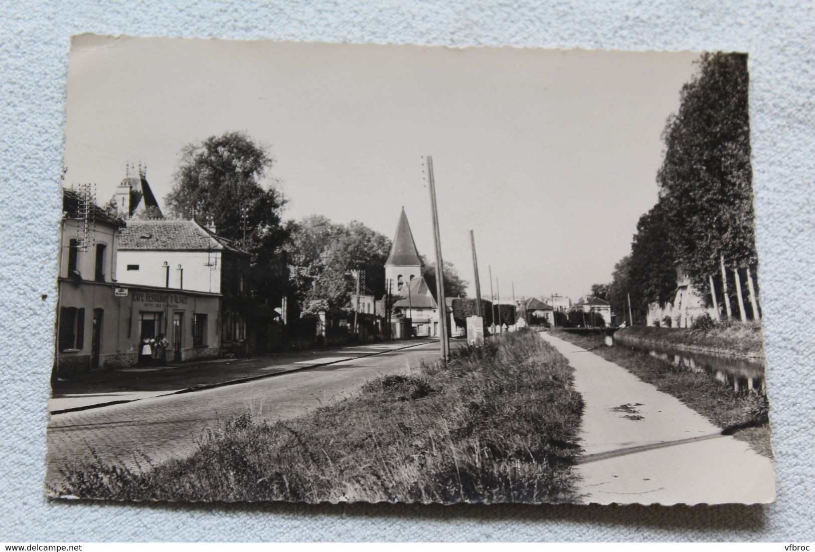 Cpm 1951, Claye Souilly, avenue Aristide Briand promenade, long du canal, Seine et Marne 77