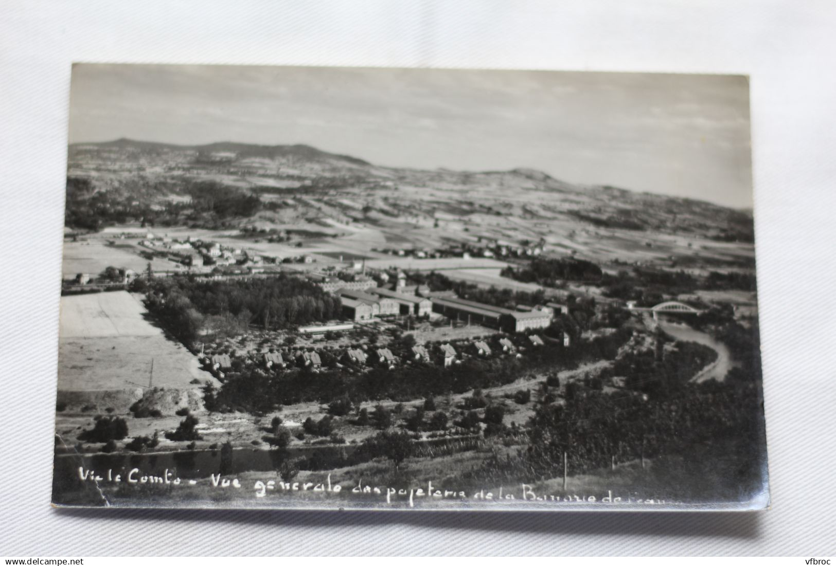 Cpm 1952, Vic le Comte, vue générale papeterie de la banque de France, Puy de Dôme 63