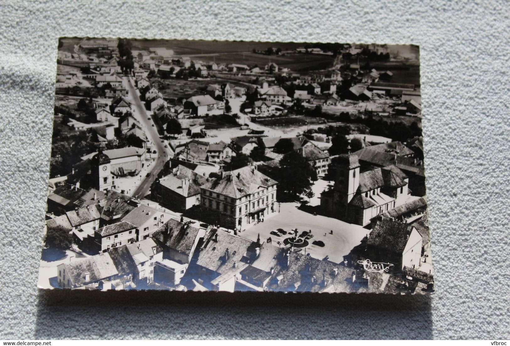 Cpm 1959, Champagnole, vue aérienne, la place de l'église, Jura