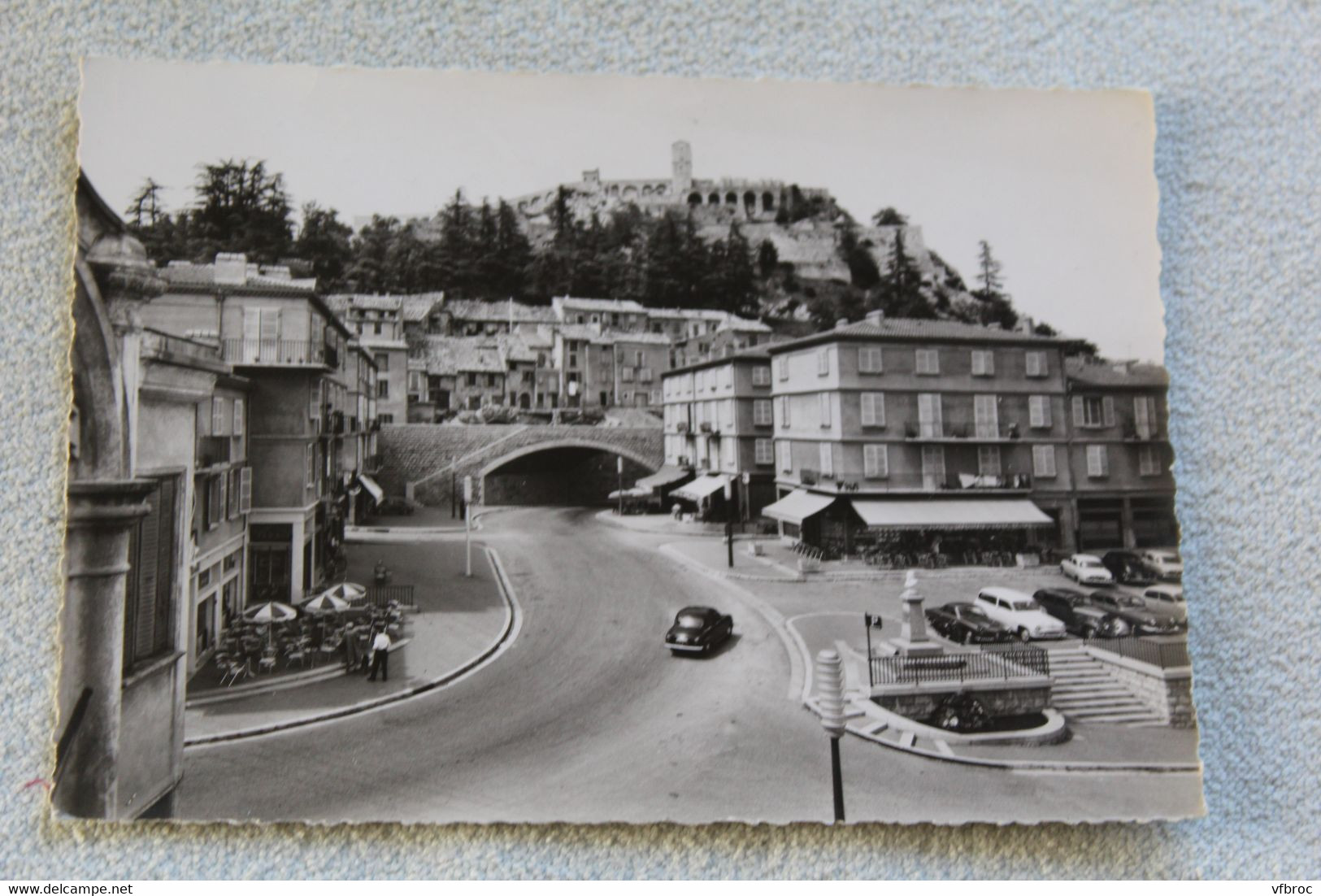 Cpm 1960, Sisteron, le tunnel et la citadelle, Alpes de haute Provence 04