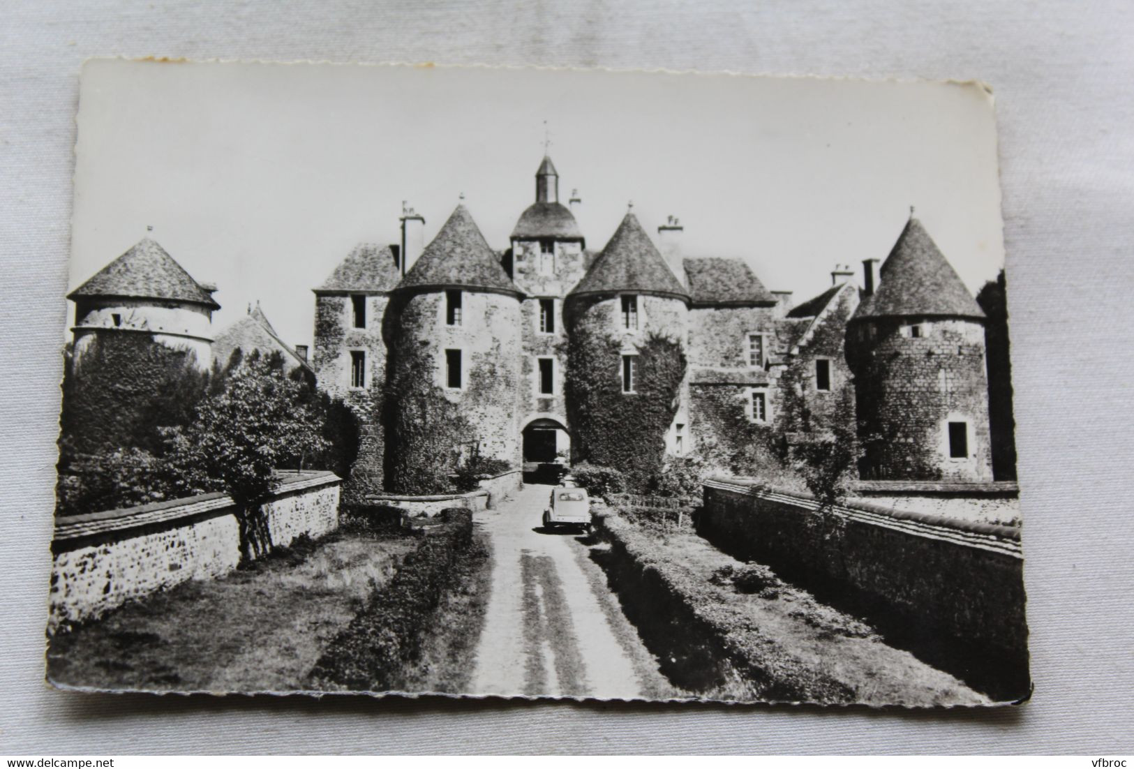 Cpm 1962, Saint Amand en Puisaye, château de Ratilly, Nièvre 58