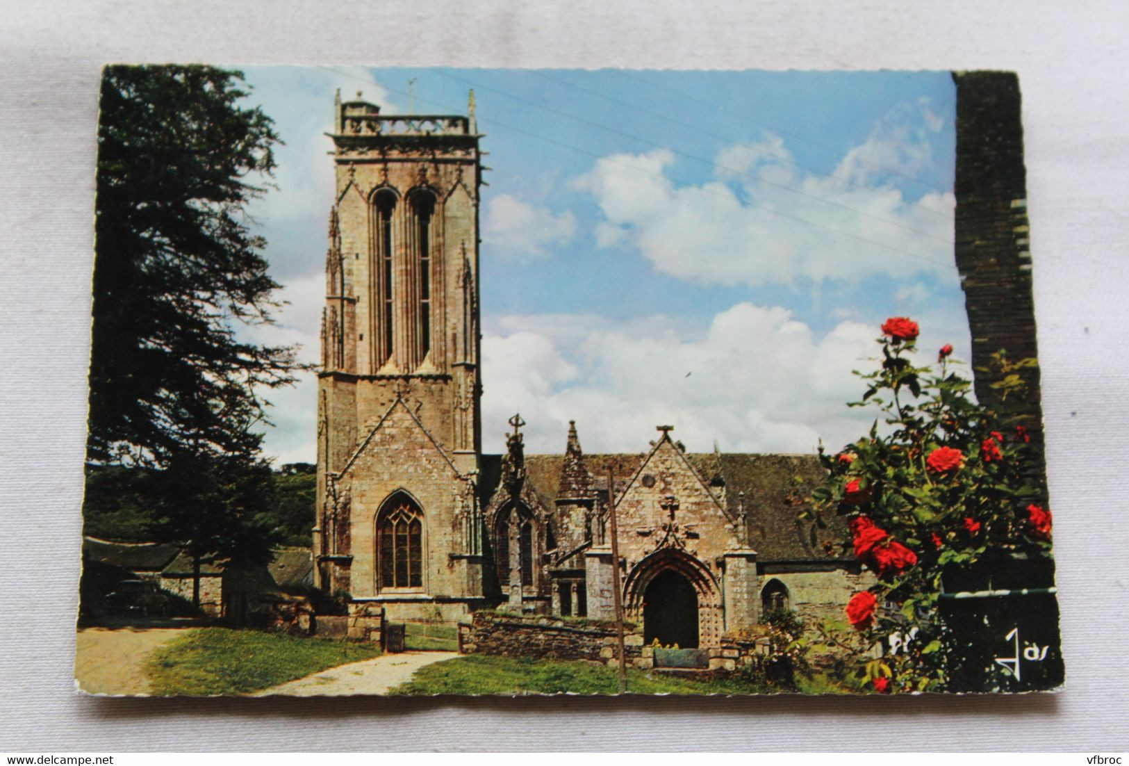 Cpm 1967, Saint Herbot, église flamboyante, Finistère 29