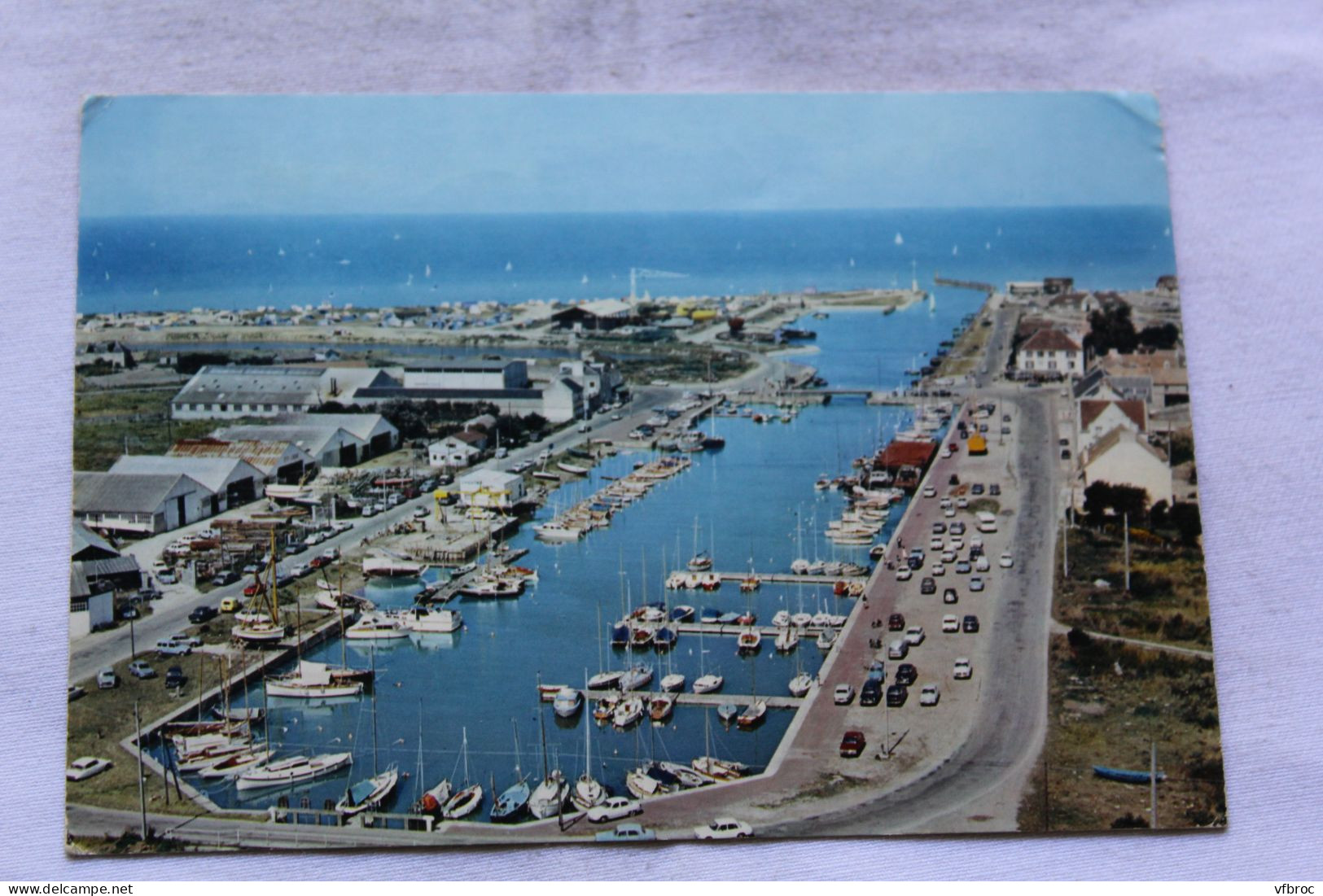 Cpm 1968, Courseulles sur mer, vue générale du port, Calvados 14