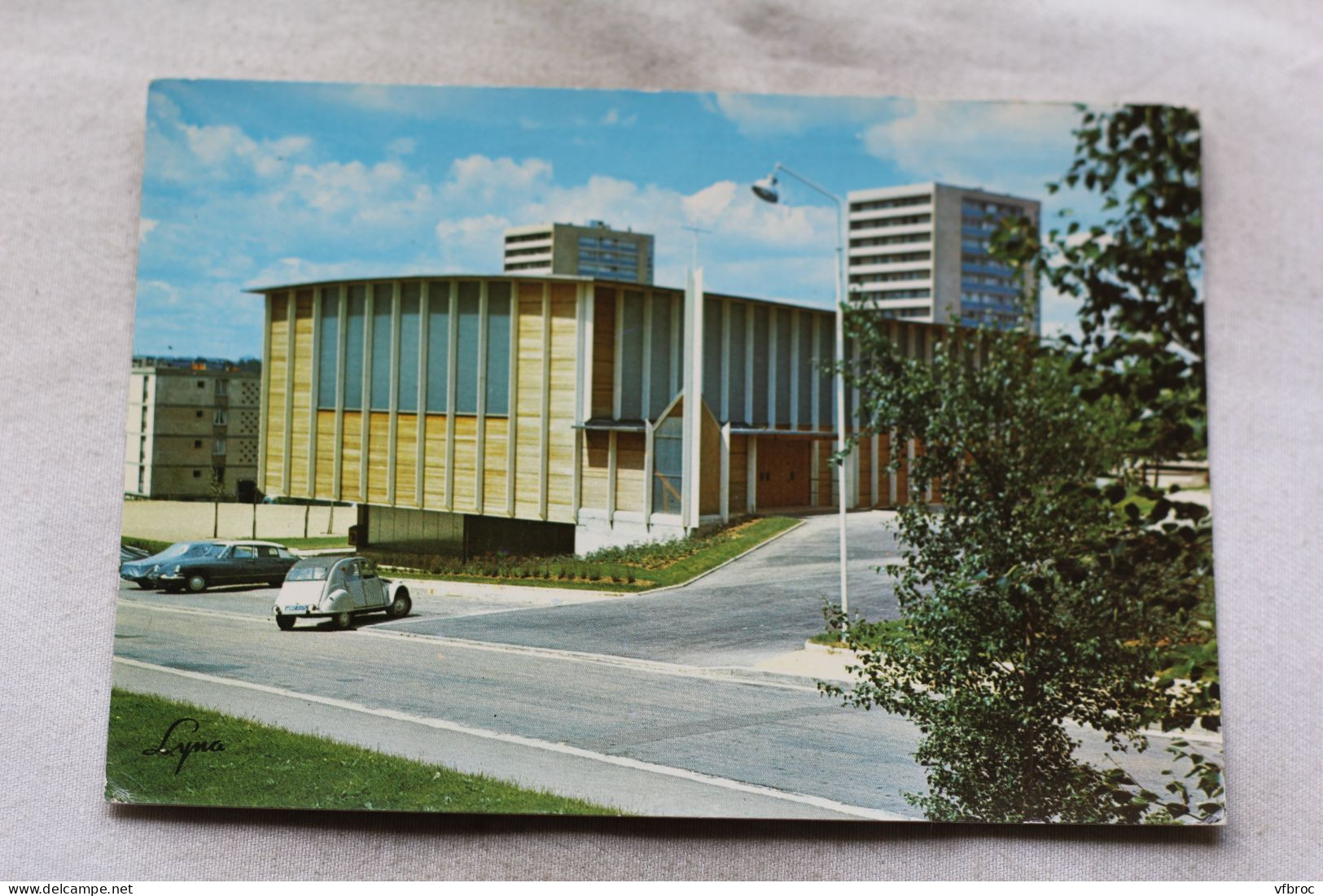 Cpm 1970, l'Hay les Roses, la vallée au Renard, Val de Marne 94