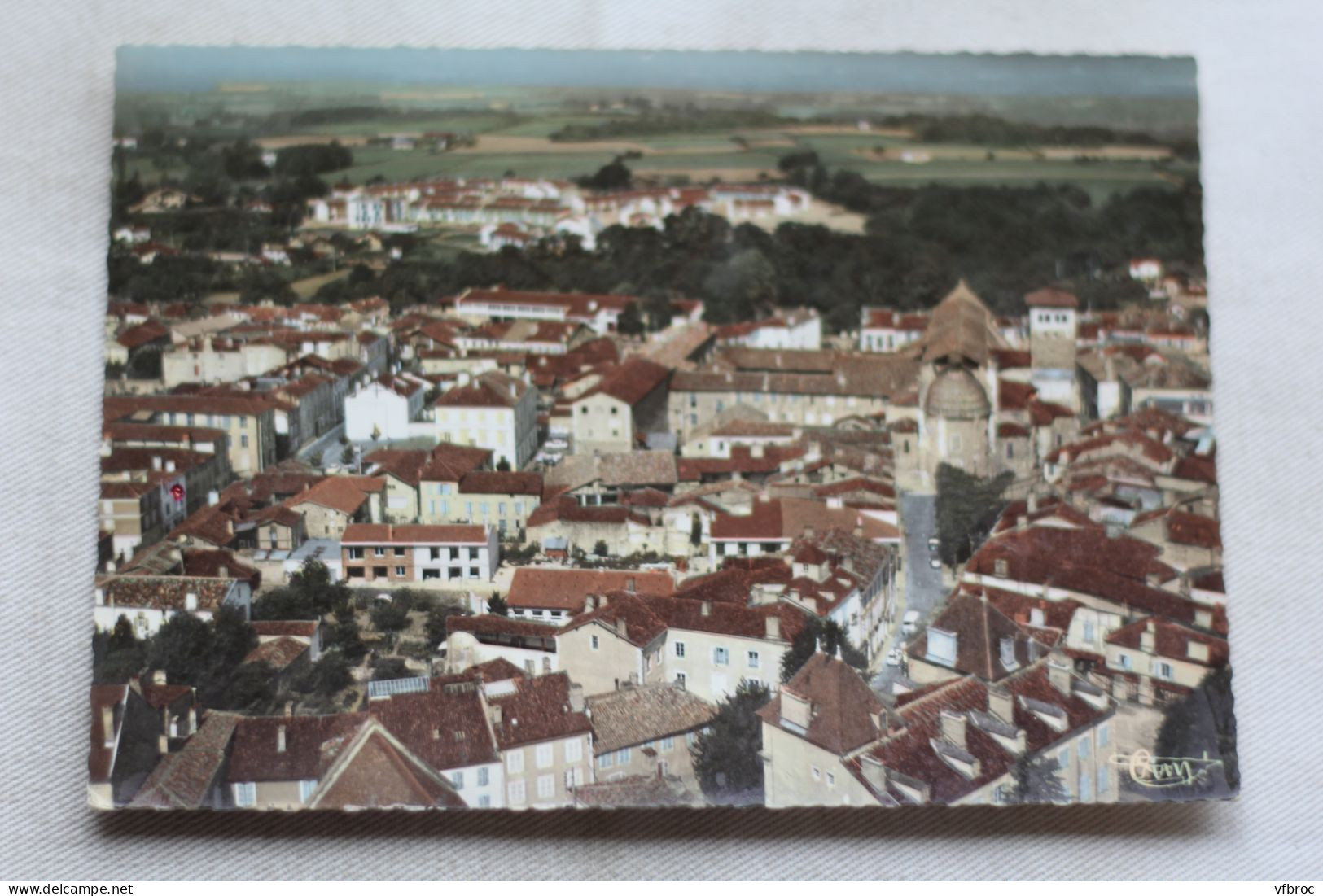 Cpm 1972, Saint Sever, vue générale aérienne et cité Montadour, Landes 40
