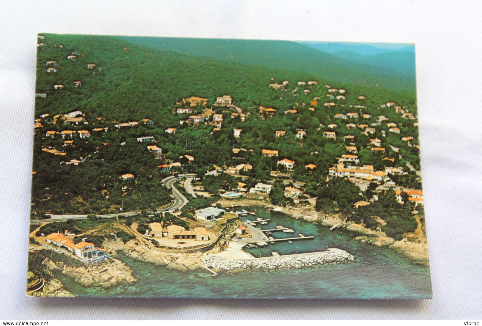 Cpm 1982, les Issambres, vue aérienne du Port Ferréol, Var 83