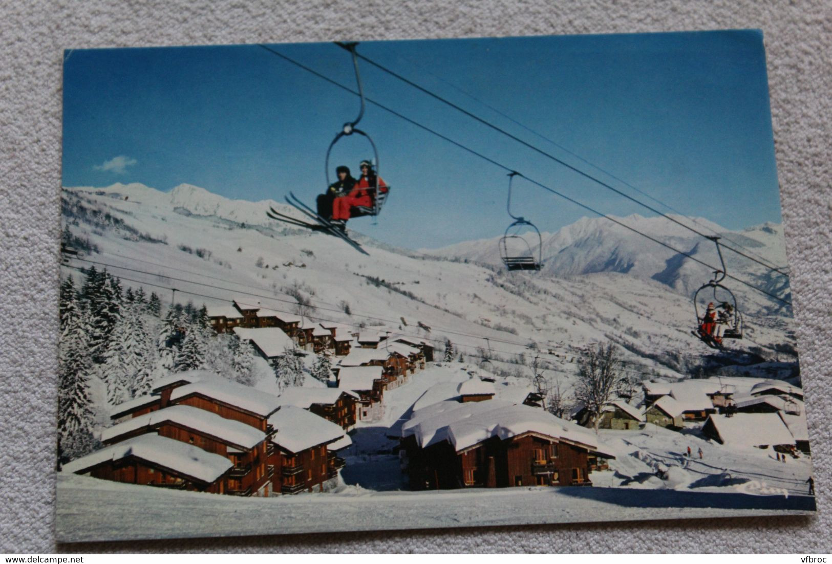 Cpm 1982, Valmorel, le télésiège, échappée sur la station, Savoie 73