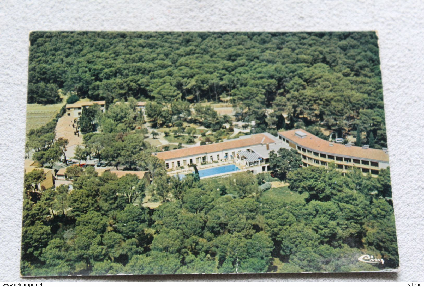 Cpm 1984, Carqueiranne, village vacances la Valerane, vue panoramique aérienne, Var 83