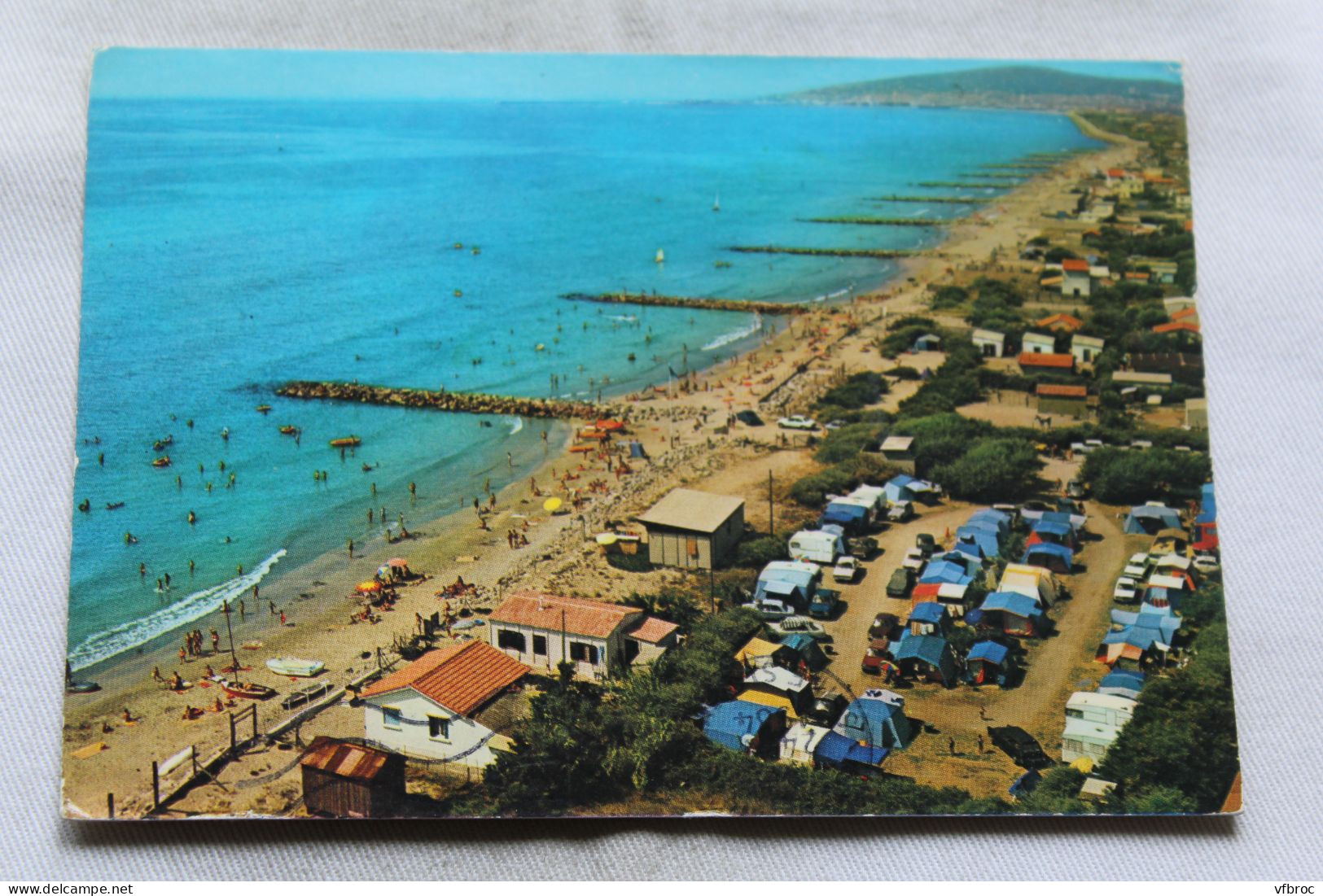 Cpm 1984, Frontignan, vue aérienne, dans le fond Sète, Hérault 34