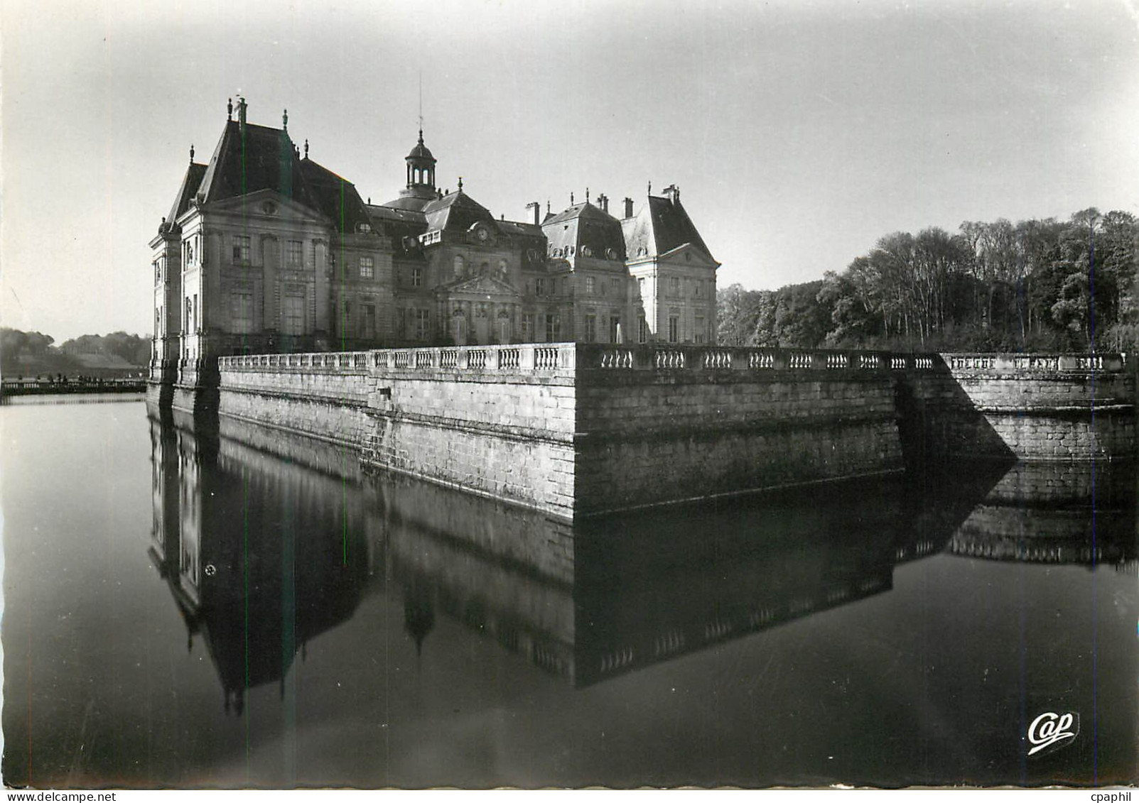 CPM 49 env de melun vaux le vicomte les fosses et le chateau