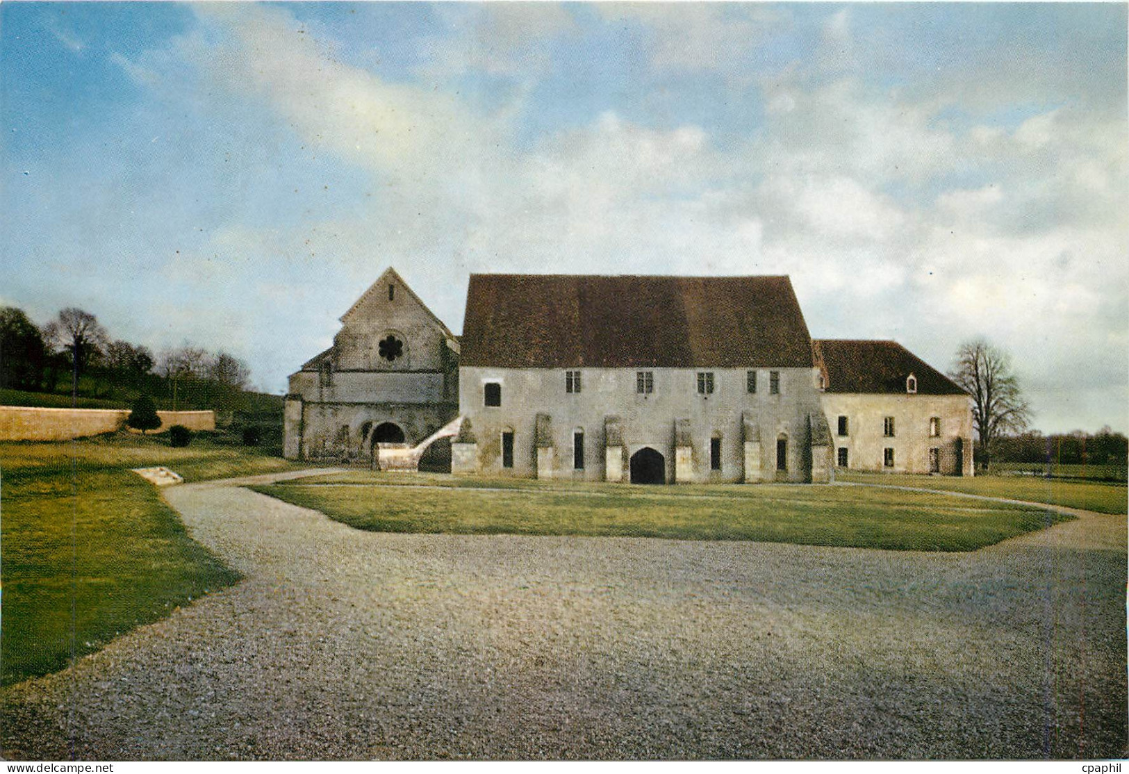 CPM Abbaye de Noirlac Cher Le cellier et l'Eglise