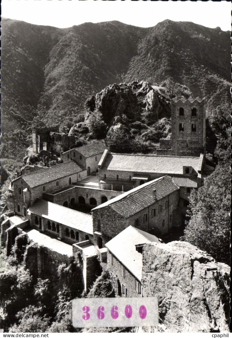 CPM Abbaye de Saint Martin Du Canigou Vue Generale