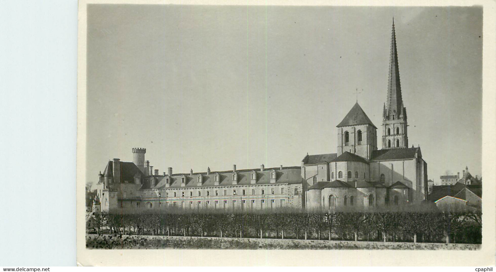 CPM Abbaye de Saint Savin Vienne