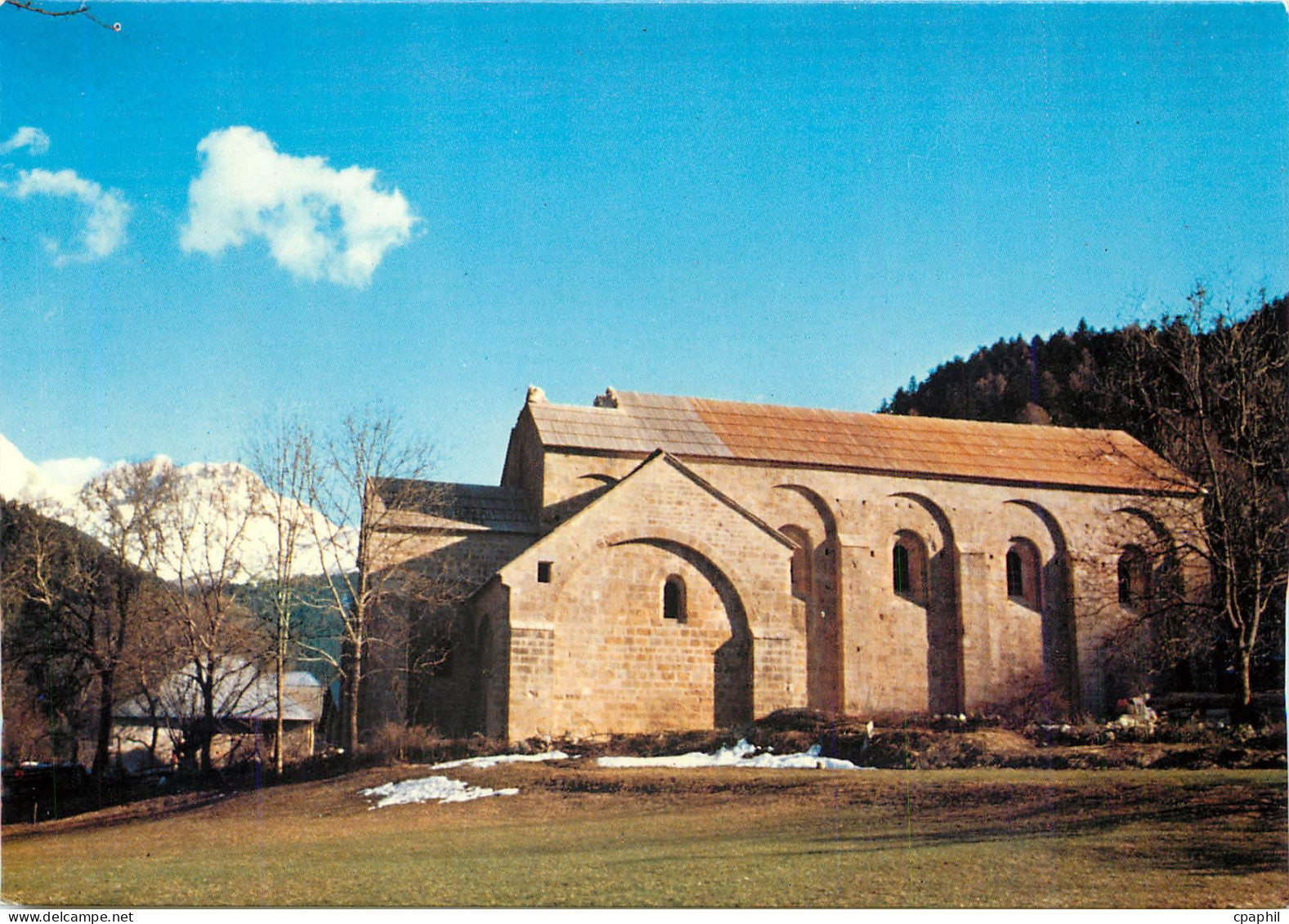 CPM Abbaye romane Chalaisienne de Boscodon Embrun Abbatiale vue du Nord