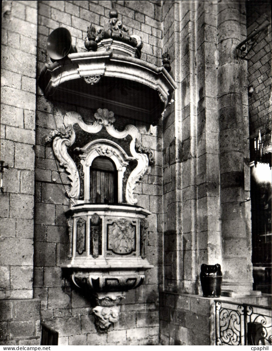 CPM Agde Interieur de La Cathedrale