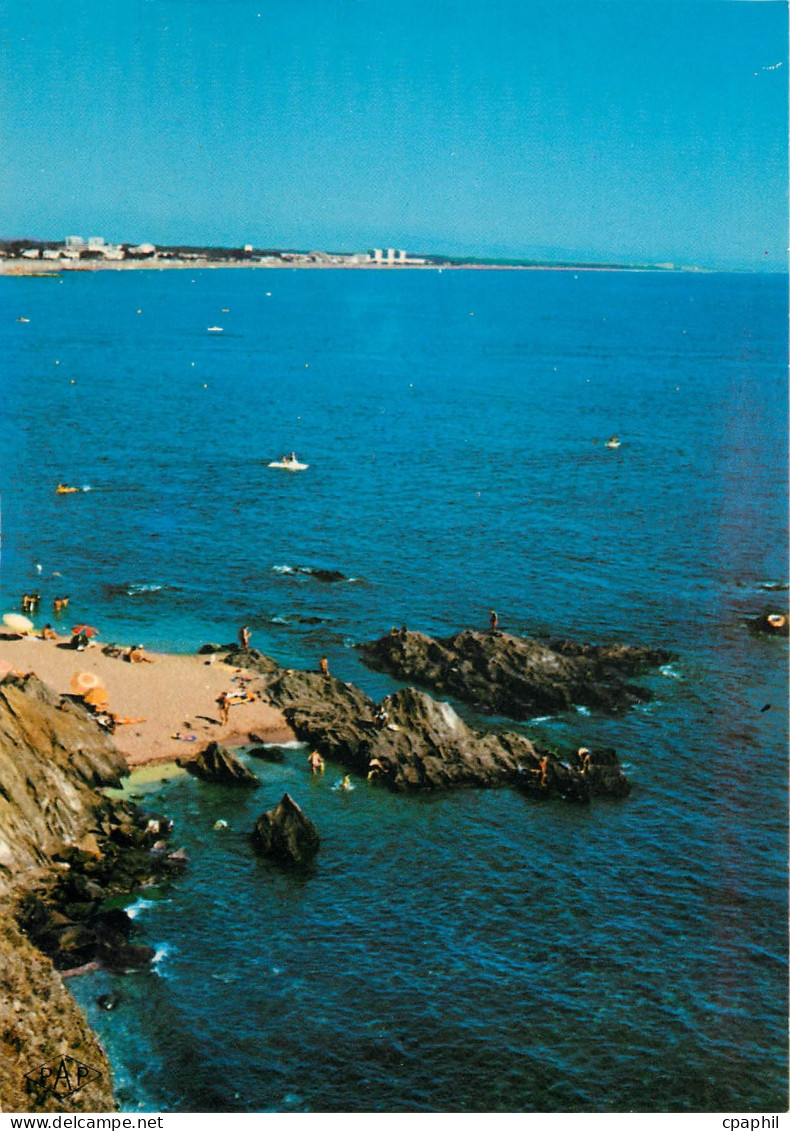 CPM Argeles sur Mer Le Racou Les rochers au fond Argeles