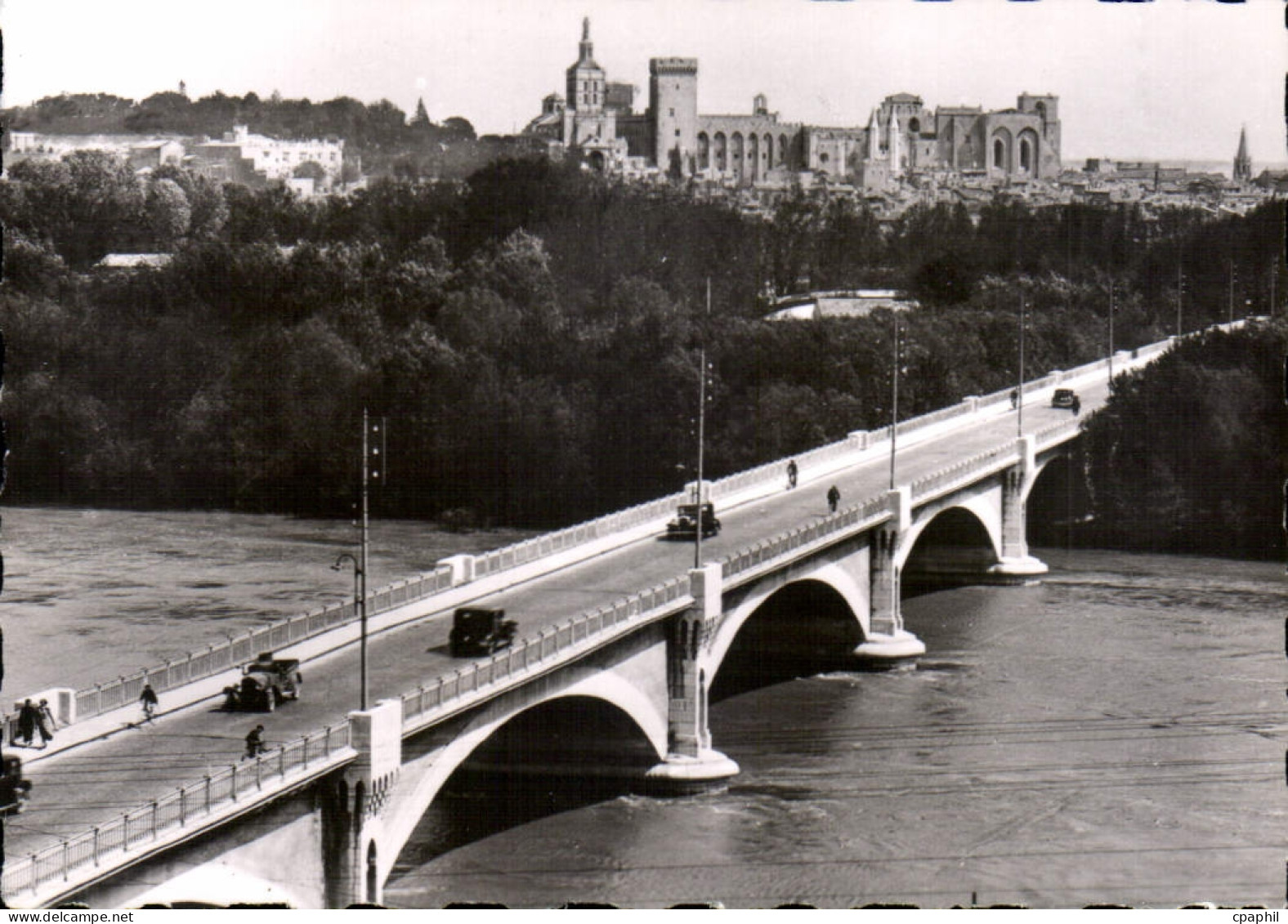 CPM Avignon Pont de Villeneuve et Palais des Papes